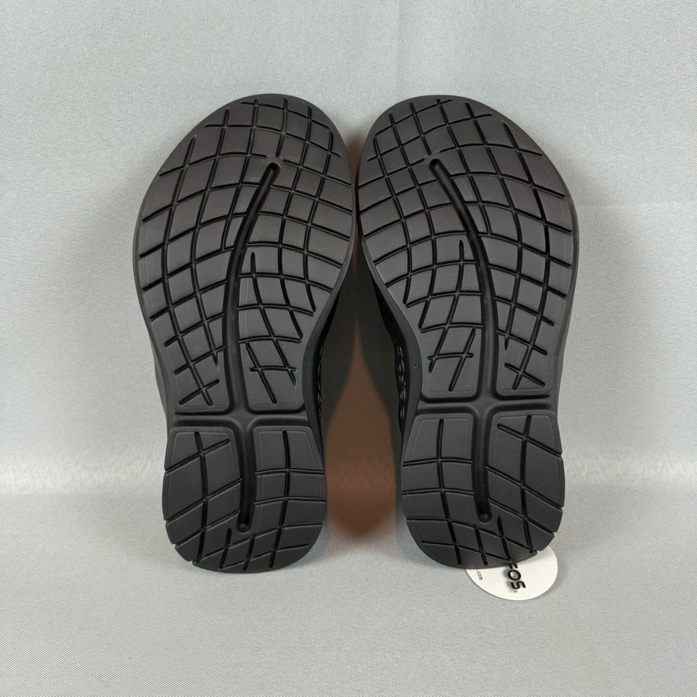 Oofos OOmg Fibre Low Recovery Sneakers Mens 9 Black Gray Slip-On Shoes New NIB - Picture 8 of 8